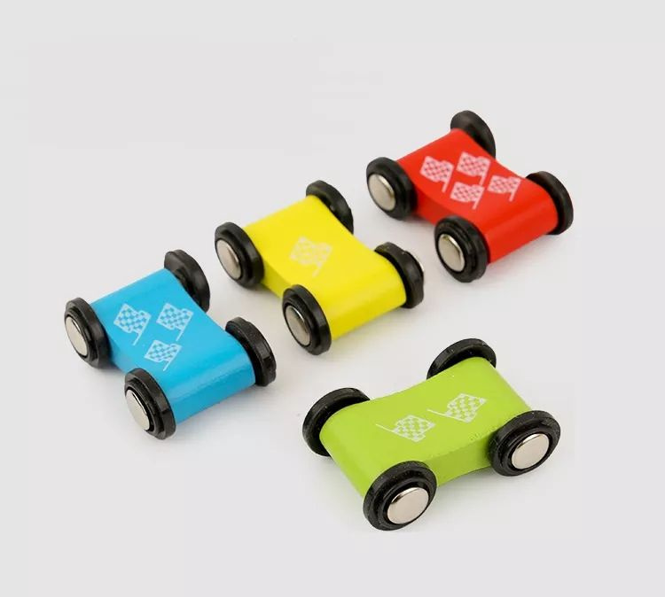 Bilbana i Trä inkl 4 Bilar