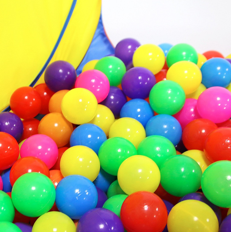 Leksaksbollar i olika färger