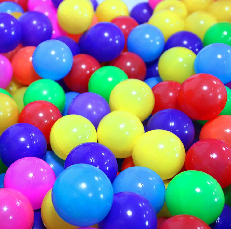 Leksaksbollar i olika färger