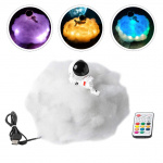 Nattlampa - Fluffigt moln med Astronaut