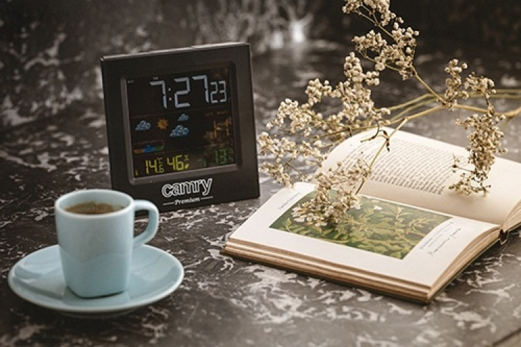 Camry Premium väderstation med färgdisplay