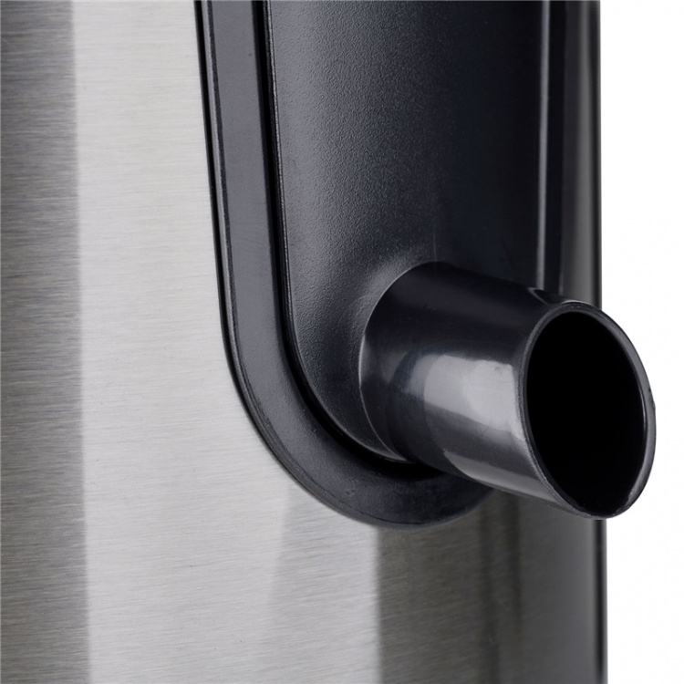 Champion Råsaftcentrifug 0,6L 500W RS110 Svart Champion Råsaftcentrifug 0,6L 500W RS110 Svart