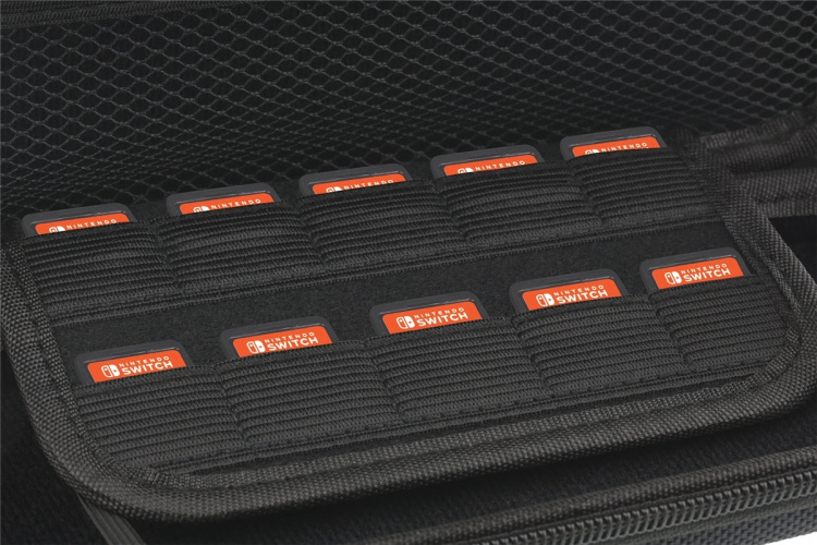 DELTACO GAMING hårt skyddsfodral till Nintendo Switch Lite, 10 fickor för spel DELTACO GAMING hårt skyddsfodral till Nintendo Switch Lite, 10 fickor för spel