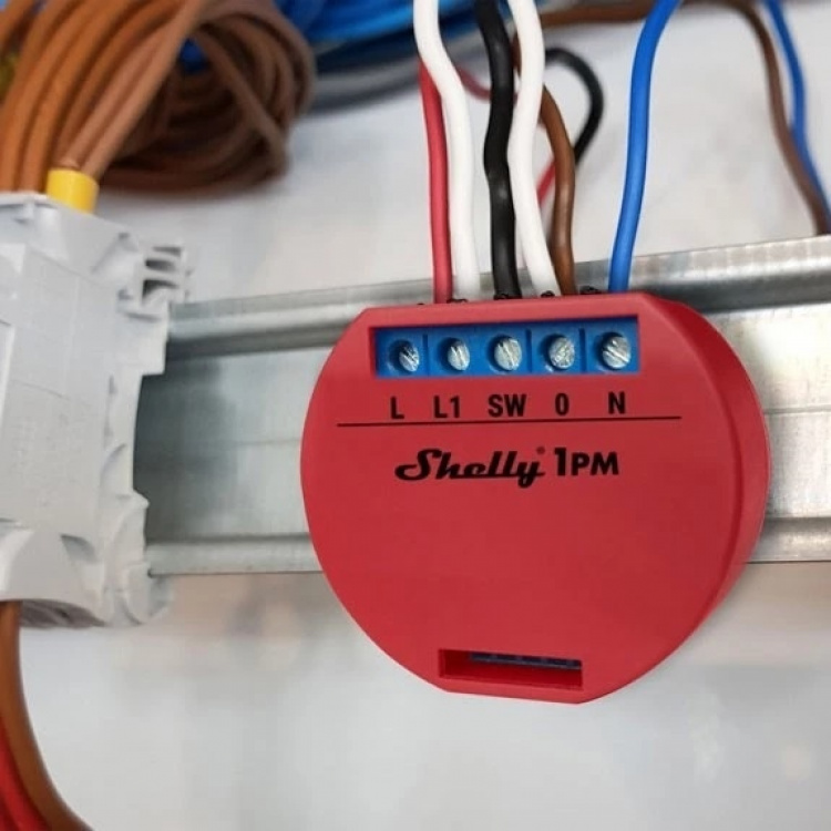 Shelly 1PM fjärrströmbrytare med energimätning och WiFi