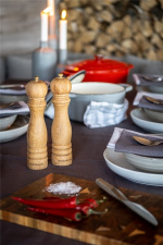 Orrefors Jernverk - Saltkvarn och pepparkvarn i trä