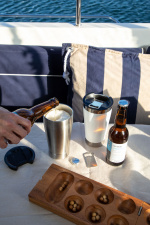 Orrefors Jernverk Vakuumisolerad mugg med flasköppnare, Vit Orrefors Jernverk Vakuumisolerad mugg med flasköppnare, Vit