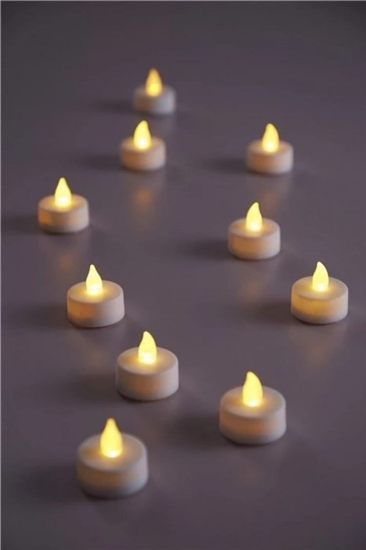 DAY Batteridrivna LED-ljus med realistisk låga, 24st 