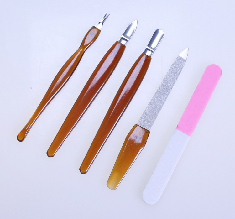 Wellys Manikyrset 18 delar, Lila