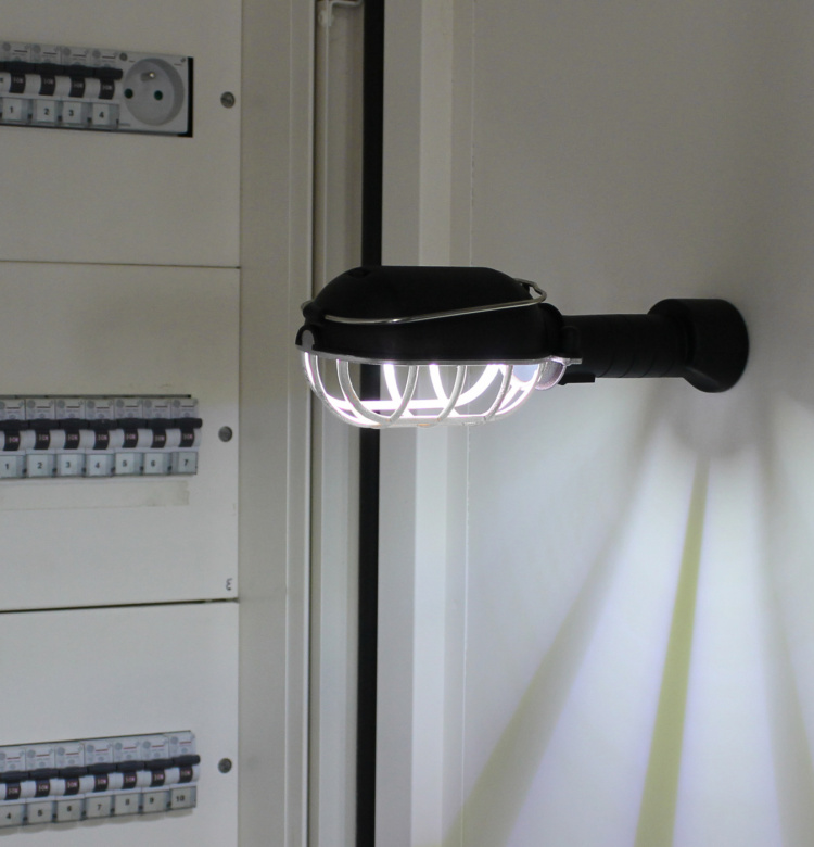 Genius Ideas GI-084440 Ultraljus LED-ficklampa