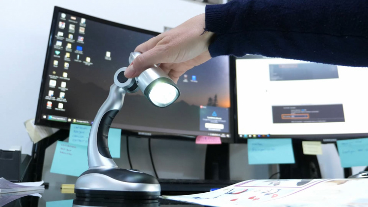Genius Ideas Skrivbordslampa med LED Genius Ideas Skrivbordslampa med LED