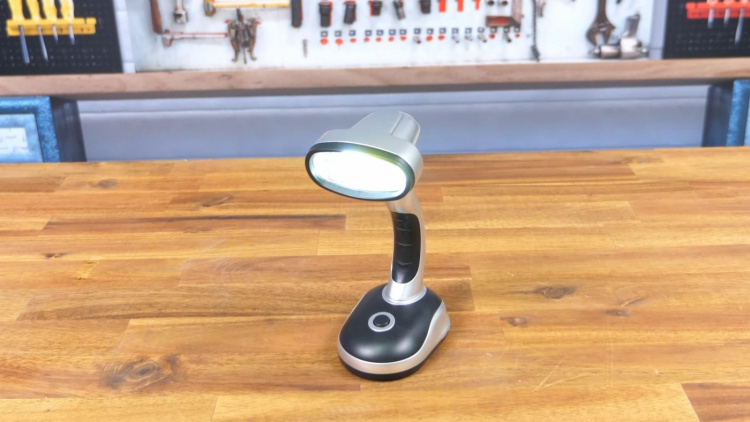 Genius Ideas Skrivbordslampa med LED Genius Ideas Skrivbordslampa med LED