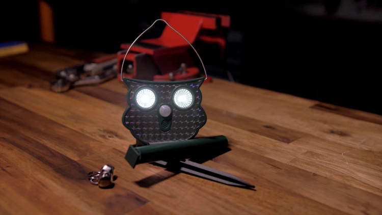 Solcellsdriven Avskräckare mot Mullvad & Sork – Skydda din trädgård utan gift! Solcellsdriven Avskräckare mot Mullvad & Sork – Skydda din trädgård utan gift!