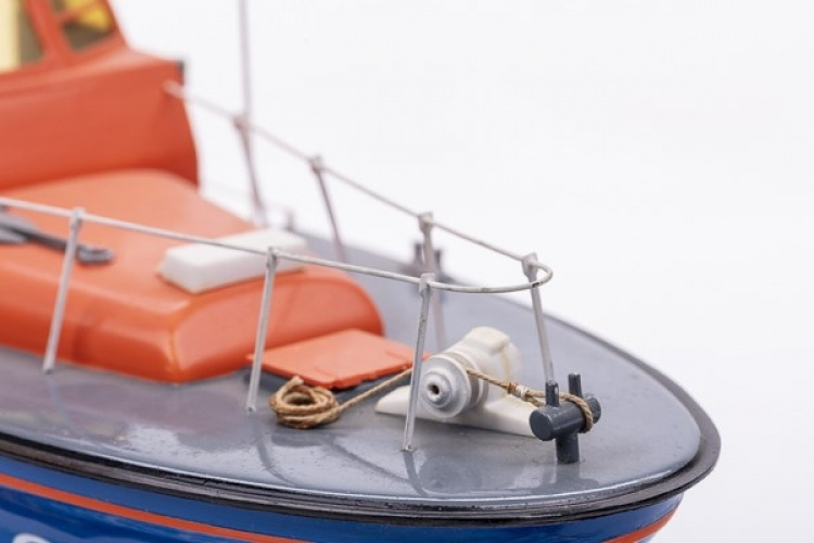 1:40 RNLI Waveny Lifeboat -Plastic hull