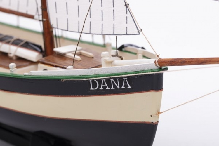 1:60 Dana - Plastic hull 1:60 Dana - Plastic hull