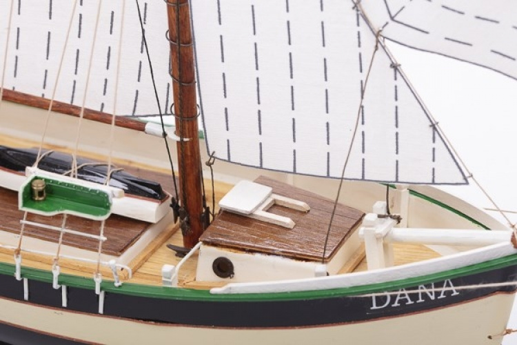 1:60 Dana - Plastic hull 1:60 Dana - Plastic hull