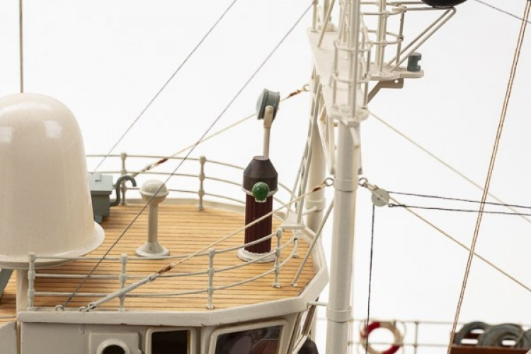 1:45 Calypso - plastic hull