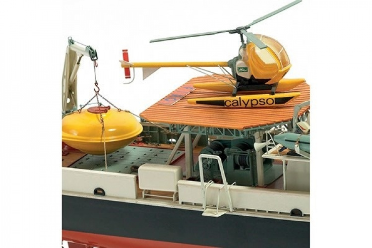 1:45 Calypso - plastic hull
