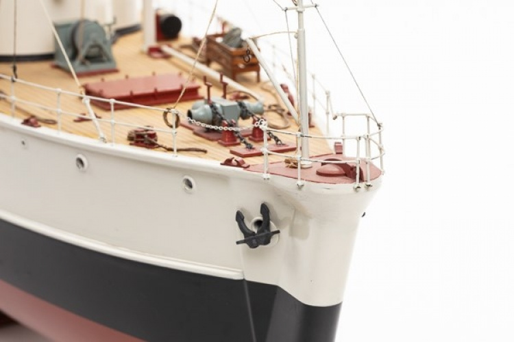 1:45 Calypso - plastic hull