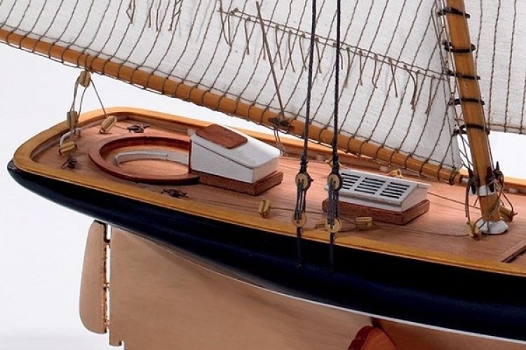 1:72 America -Wooden hull