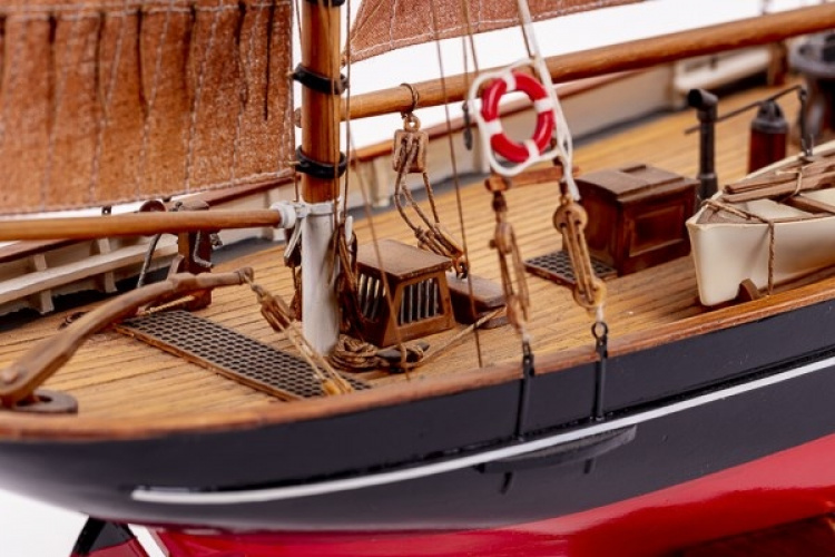 1:50 FD 10 Yawl -Wooden hull