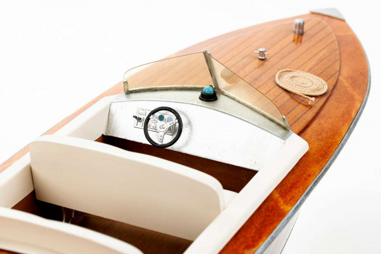 1:15 PHANTOM @ -Wooden hull 1:15 PHANTOM @ -Wooden hull