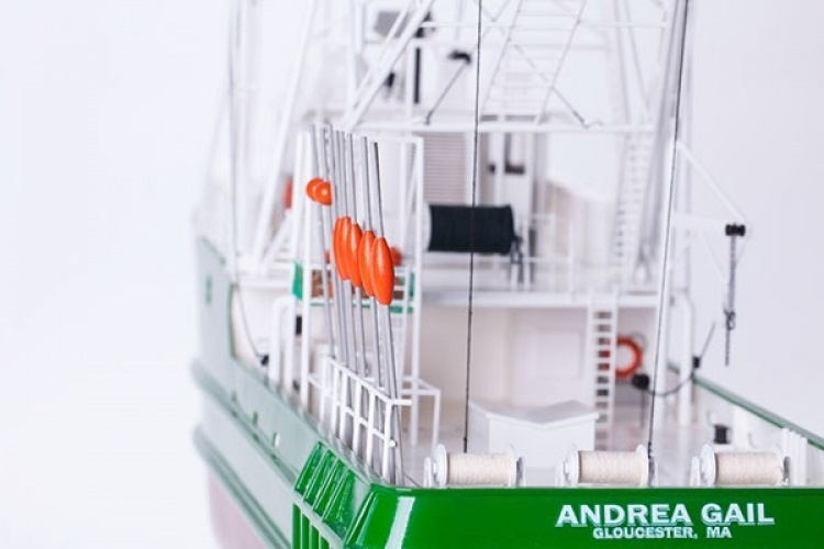 1:30 Andrea Gial RC - -Wooden hull 1:30 Andrea Gial RC - -Wooden hull