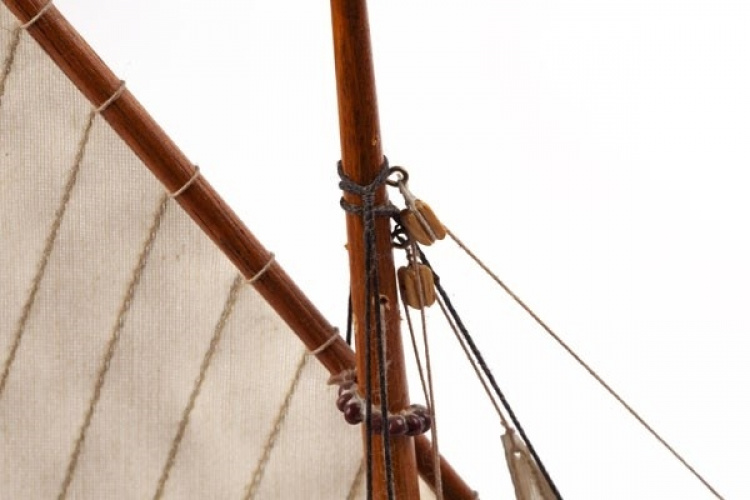 1:30 ESPERANCE - Wooden hull 1:30 ESPERANCE - Wooden hull