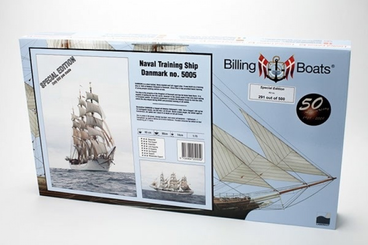 1:100 Danmark Special Edition -Wooden hull 1:100 Danmark Special Edition -Wooden hull