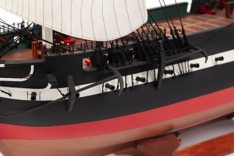 1:100 USS Constitution -Wooden hull 1:100 USS Constitution -Wooden hull