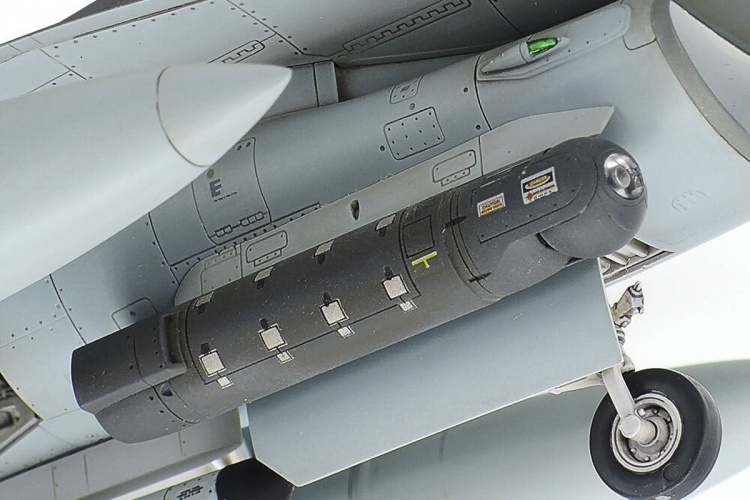 Tamiya 1/48 F-16C (block 25/32)