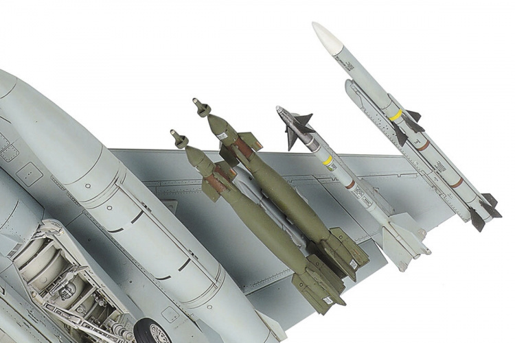 Tamiya 1/48 F-16C (block 25/32)