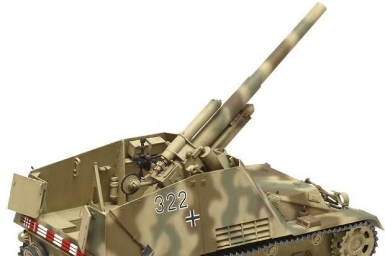Tamiya 1:35 German Heavy Self-Propelled Howitzer Hummel