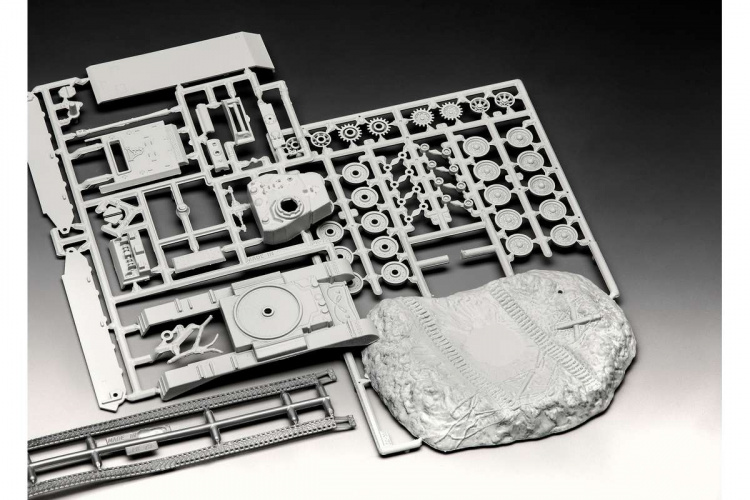 Revell 1:76 M24 Chaffee