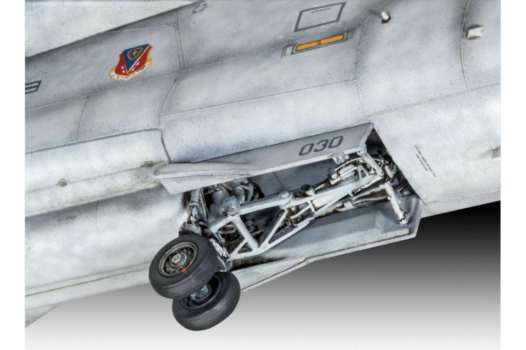 Revell 1:72 EF-111A Raven