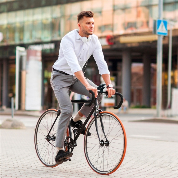 Celly Cykel-/e-scooterhållare med inbyggd powerbank