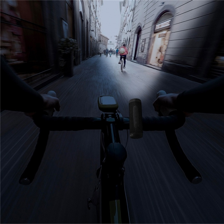 Celly Lampa/Högtalare/Powerbank för cykel/e-scooter Celly Lampa/Högtalare/Powerbank för cykel/e-scooter