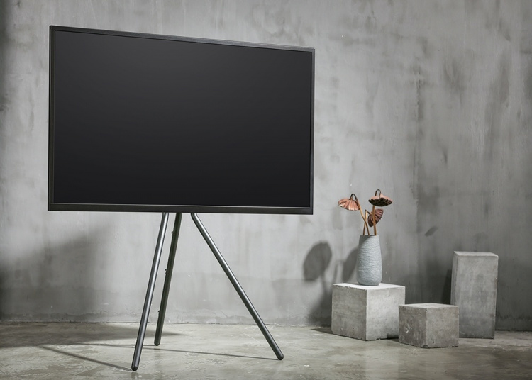 DELTACO Artistic Steel Studio TV Floor Stand