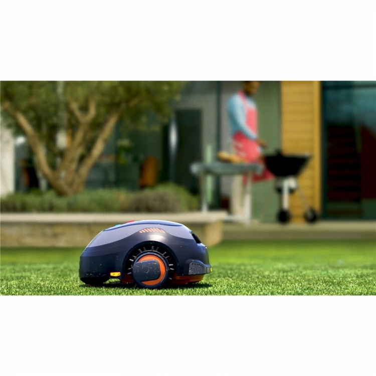 BLACK+DECKER Robotgräsklippare 700KVM Robot Connect (GSM/GPS)