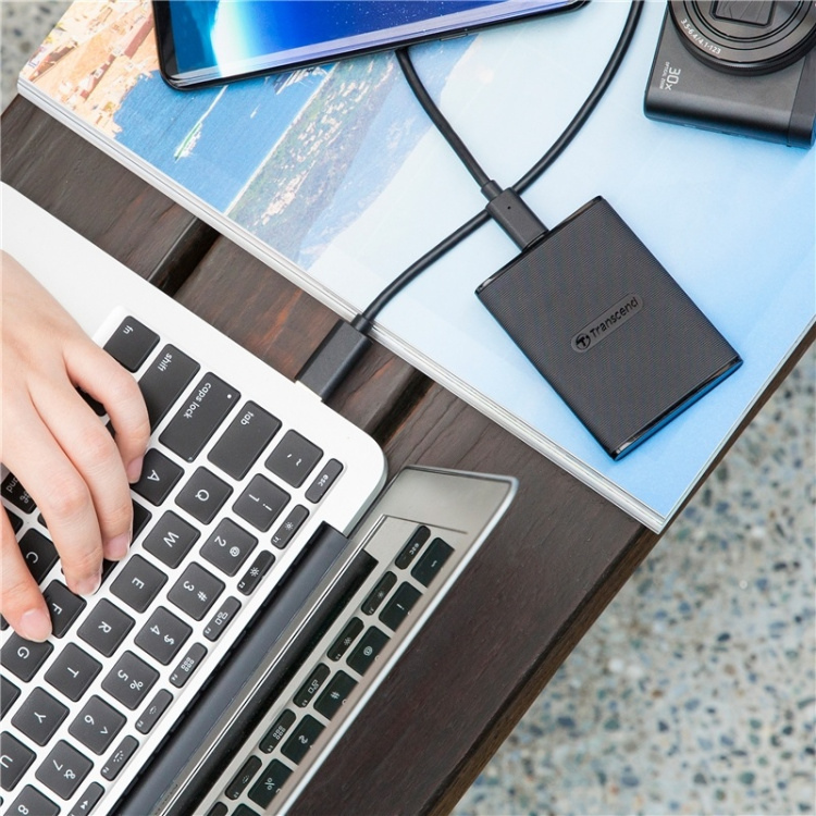 Transcend Portabel SSD ESD270C USB-C 1TB (R520/W460) Svart