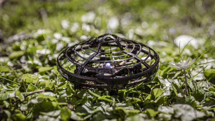 GadgetMonster UFO Drone, kontrollera en UFO-drönare med enbart dina händer