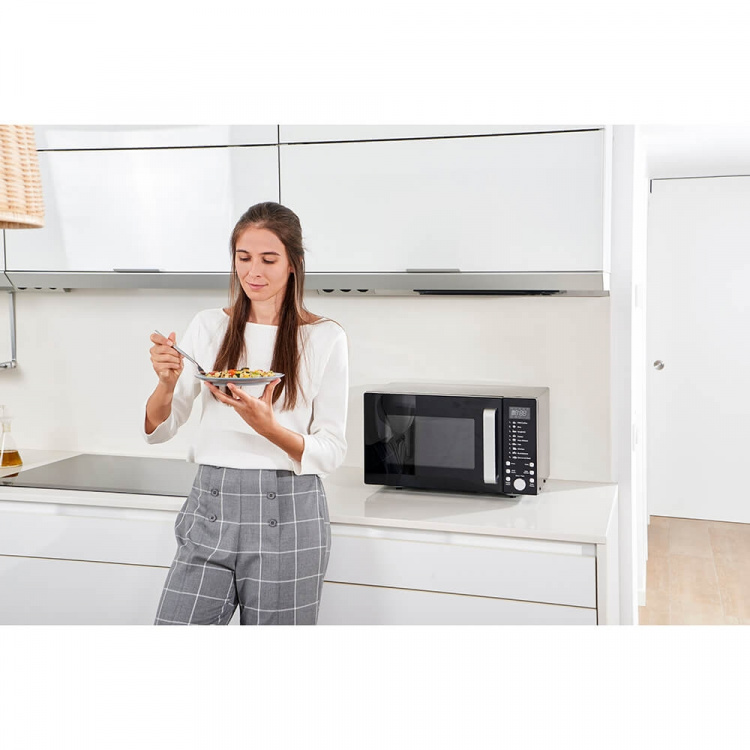 BLACK+DECKER Mikrovågsugn Digital 23L 900W Svart