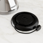 Morphy Richards Vattenkokare Venture Retro Pyramid Polerad