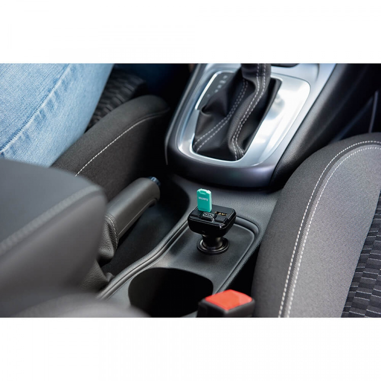 Hama FM-sändare AUX-IN och USB-IN Hama FM-sändare AUX-IN och USB-IN