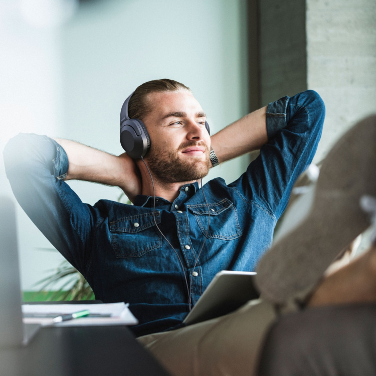 Philips Hörlurar med sladd Over-ear Svart Philips Hörlurar med sladd Over-ear Svart