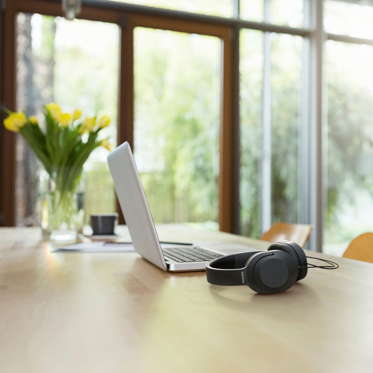 Philips Hörlurar med sladd Over-ear Svart Philips Hörlurar med sladd Over-ear Svart