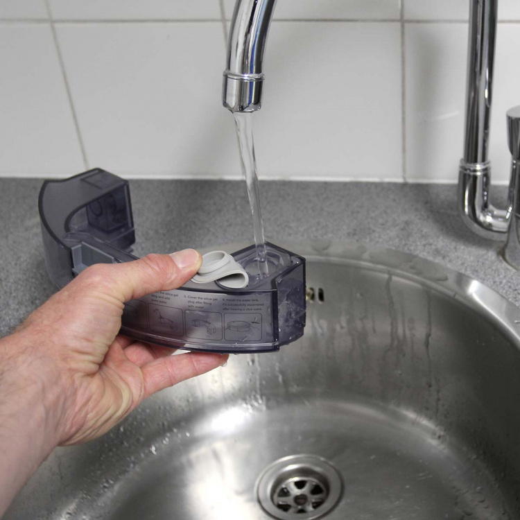 Nedis SmartLife Robot Dammsugare | Slumpmässigt | Wi-Fi | Kapacitet insamlingsreservoir: 0.2 l | Automatisk laddning | Maximal användningstid: 1.8 timmar | Svart | Android™ / IOS