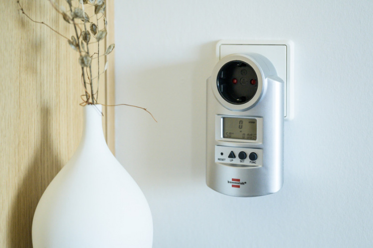 Primera-Line Energimätare/elmätare för beräkning av energiförbrukning och kostnader Primera-Line Energimätare/elmätare för beräkning av energiförbrukning och kostnader