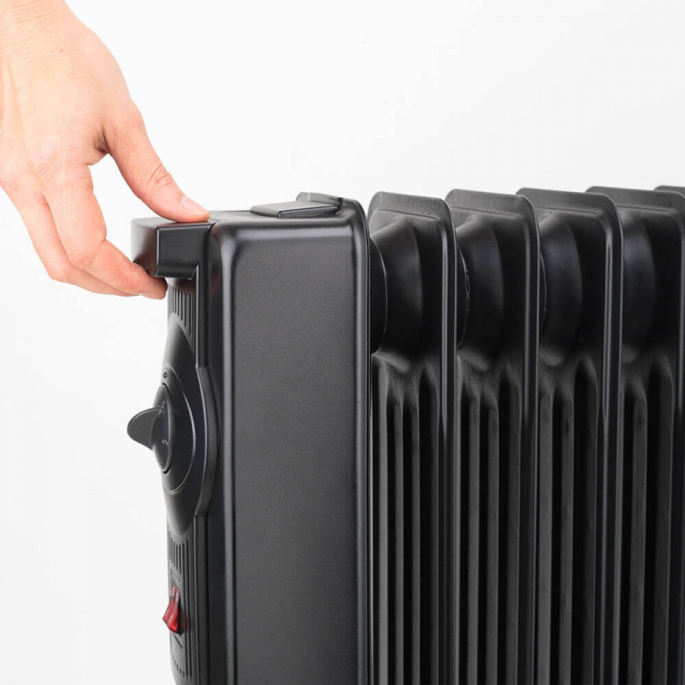 BLACK+DECKER Oljefyllt element 2300W Svart BLACK+DECKER Oljefyllt element 2300W Svart