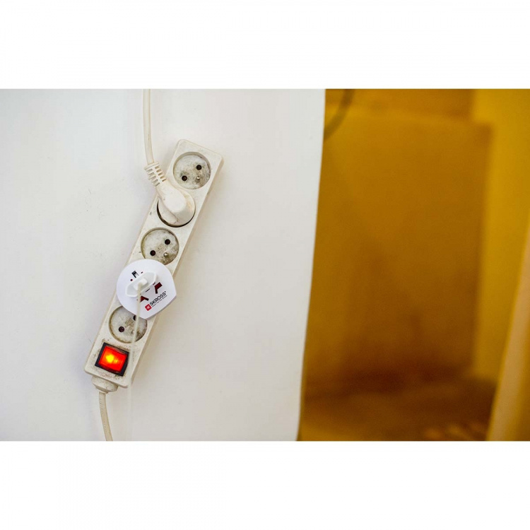 SKROSS Rese Adapter World-to-Europe Jordad