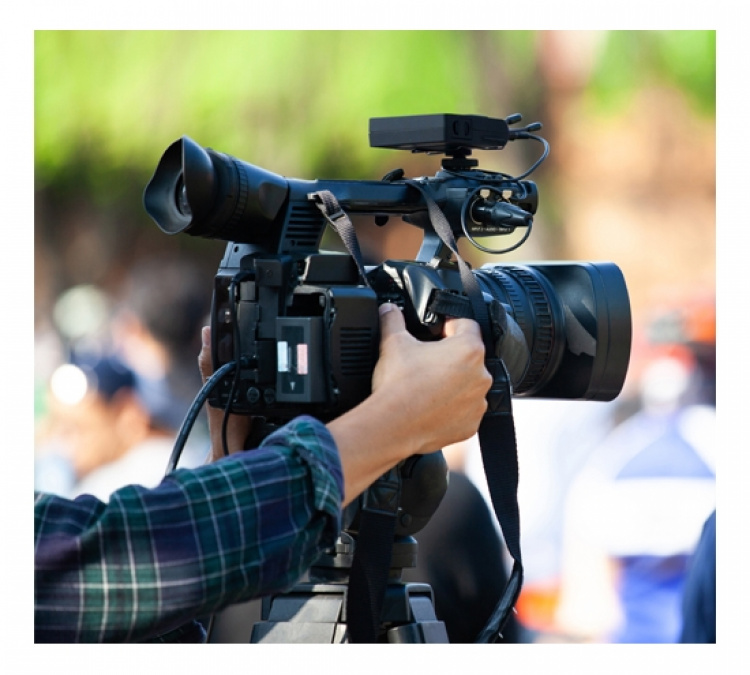 BOYA BY-WM8 Pro-K2 UHF Dual-Channel Wireless Microphone System